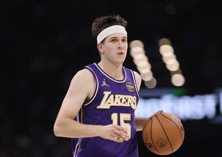 里夫斯：今天有一些疯狂的出手；受伤期间练得比比赛时还多