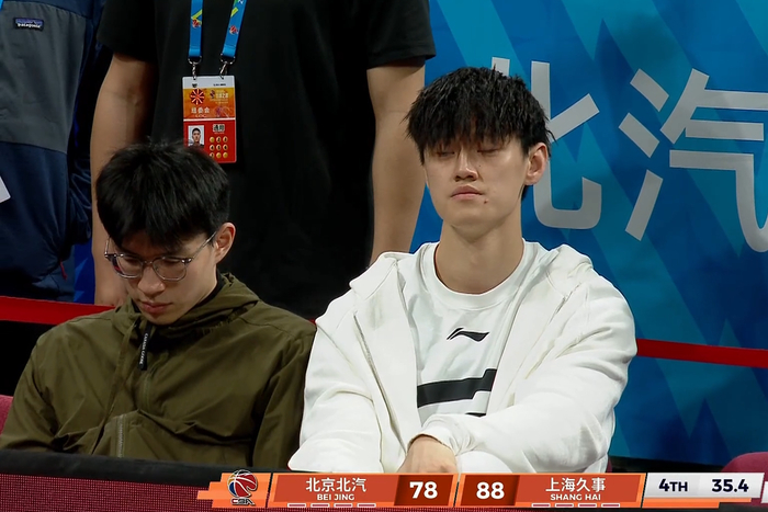 九游娱乐入口-王哲林24+17力压周琦，19连胜！冠军外援9记三分|上海队|弗格|前场|篮板|杰曼_新浪体育_新浪新闻